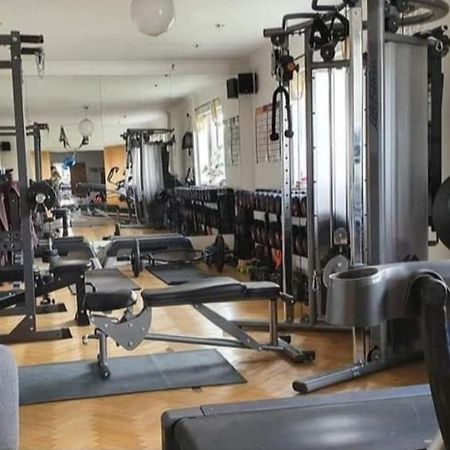 The Sleeping Dog Room At The Grumpy Schnauzer Bnb Huge Room, Luxe Suite, Private Hot Tub, Breakfast, Gym, Games Room, Farm Stay, Amazing エイドリー エクステリア 写真