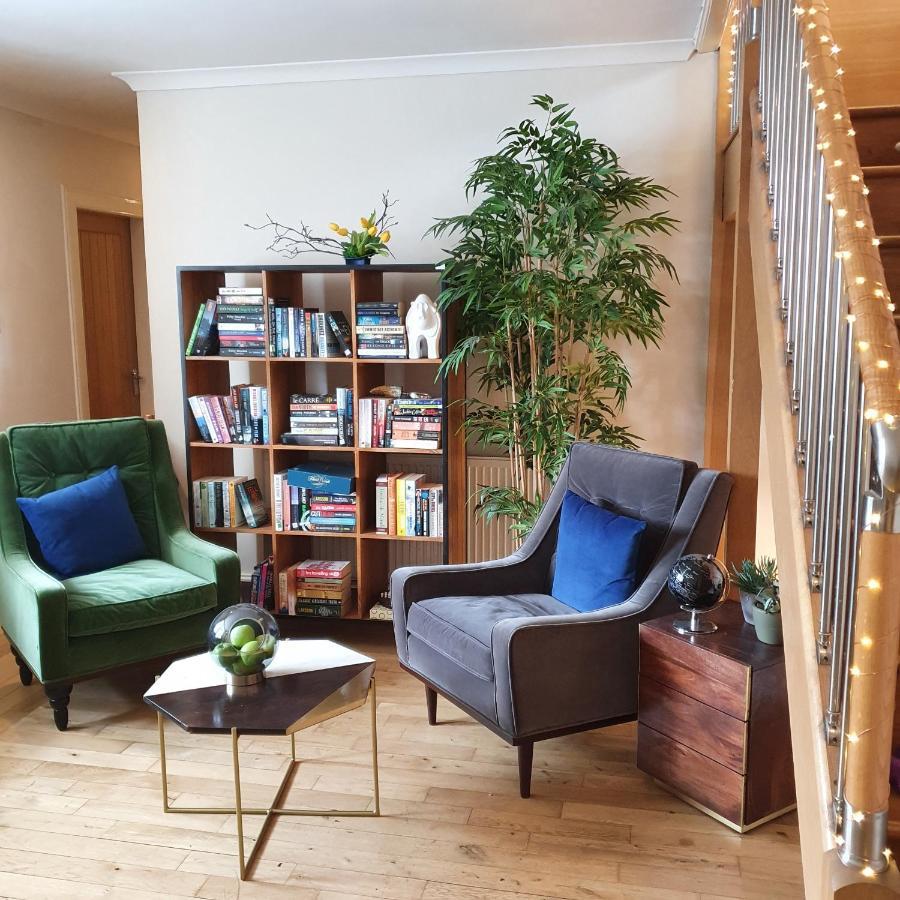 The Sleeping Dog Room At The Grumpy Schnauzer Bnb Huge Room, Luxe Suite, Private Hot Tub, Breakfast, Gym, Games Room, Farm Stay, Amazing エイドリー エクステリア 写真